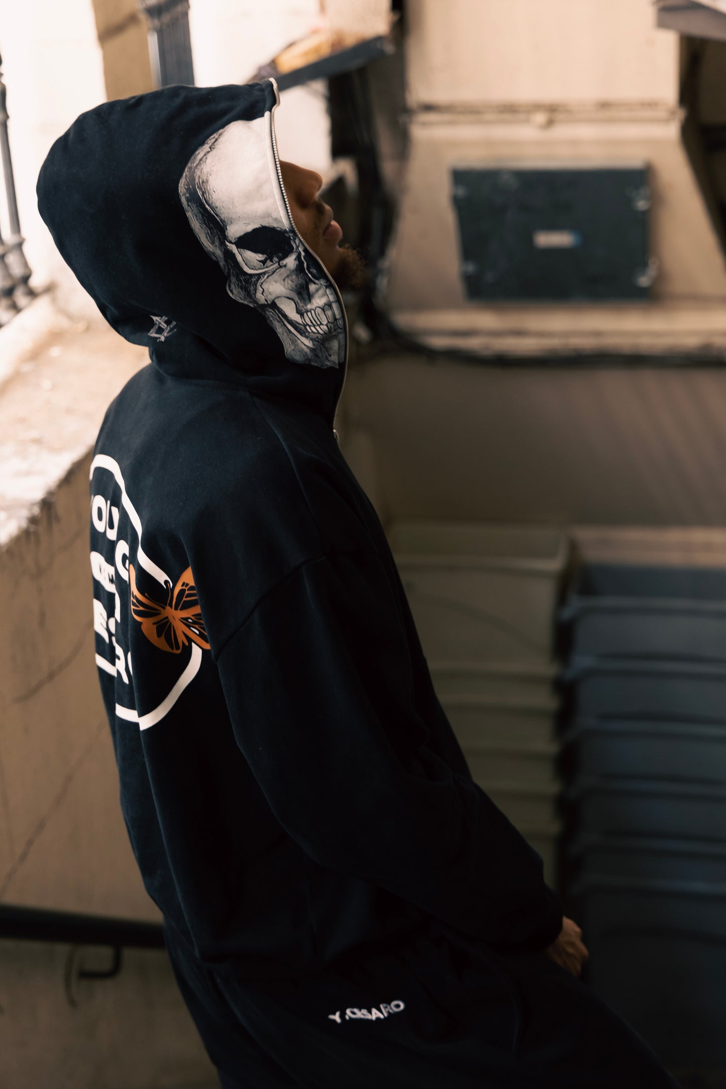 YOUNG CESARO SKULL HOODIE- Black